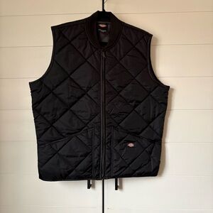 Dickies Men's Black Quilted Vest